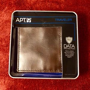 Apt. 9 Traveler Wallet (BRAND NEW!)